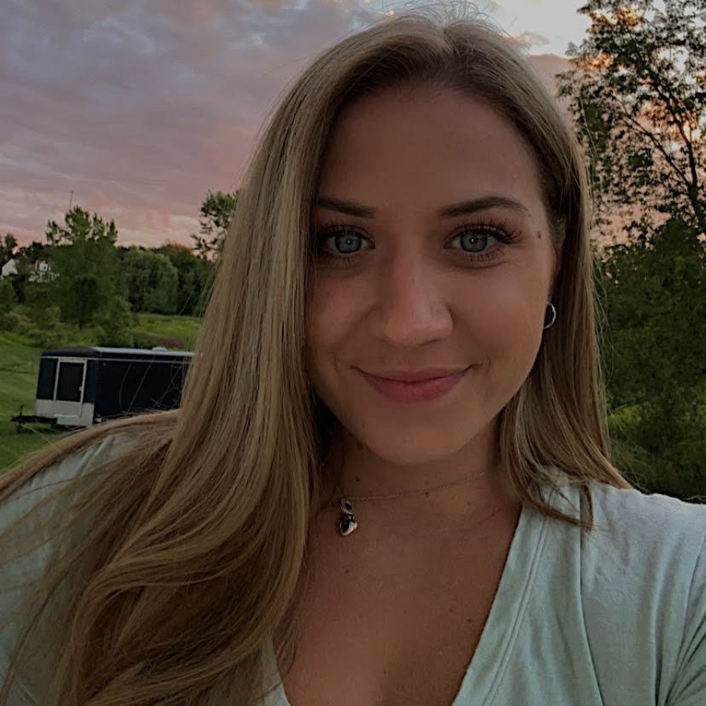 Meet your Posher, Emily
